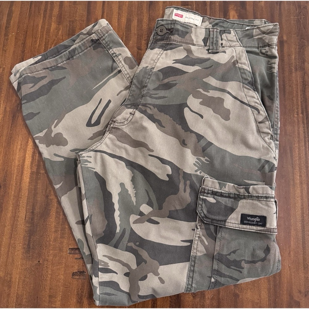 Wrangler Men's Camouflage Relaxed Fit Cargo Pants 38x30